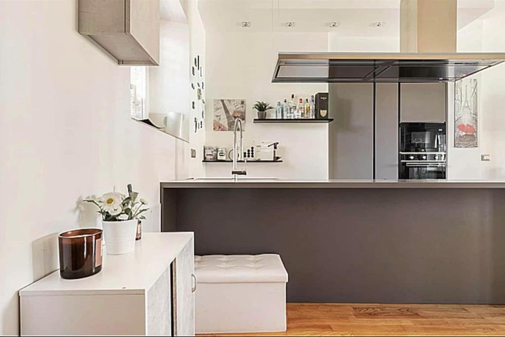 City Life Milan Apartment - Wi-Fi & Smart Tv Luaran gambar