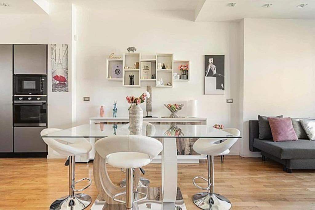 City Life Milan Apartment - Wi-Fi & Smart Tv Luaran gambar